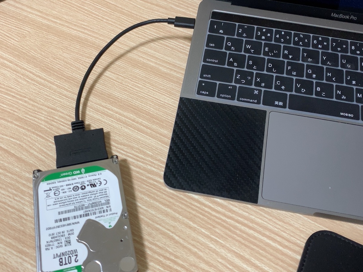MacBookProに裸のHDDを直接つなぎたい SATA to TypeCケーブル – Macガレージ